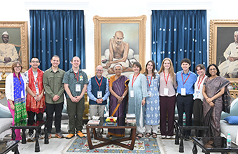Image of A student delegation from Montana (USA) who had come to India for cultural and educational exchange met the Governor